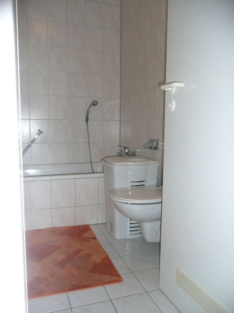 Prenájom bytu 3-izbový 82 m², Kastanienallee 17, Ludwigsburg, Bádensko-Wurttembersko Prenájom bytu 3-izbový 82 m², Kastanienallee 17, Ludwigsburg, Bádensko-Wurttembersko