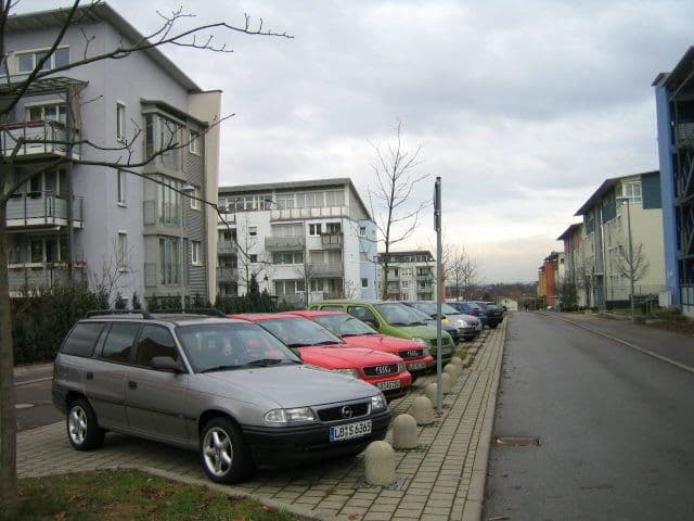 Prenájom bytu 3-izbový 82 m², Kastanienallee 17, Ludwigsburg, Bádensko-Wurttembersko Prenájom bytu 3-izbový 82 m², Kastanienallee 17, Ludwigsburg, Bádensko-Wurttembersko