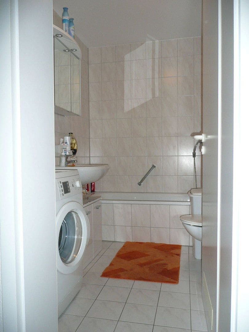 Prenájom bytu 3-izbový 82 m², Kastanienallee 17, Ludwigsburg, Bádensko-Wurttembersko Prenájom bytu 3-izbový 82 m², Kastanienallee 17, Ludwigsburg, Bádensko-Wurttembersko