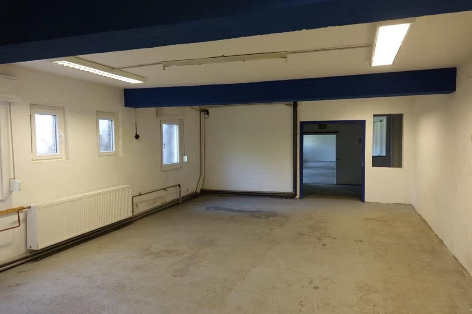 Prenájom nebytového priestoru 330 m², Tönisvorst, Severné Porýnie - Westfálsko Prenájom nebytového priestoru 330 m², Tönisvorst, Severné Porýnie - Westfálsko