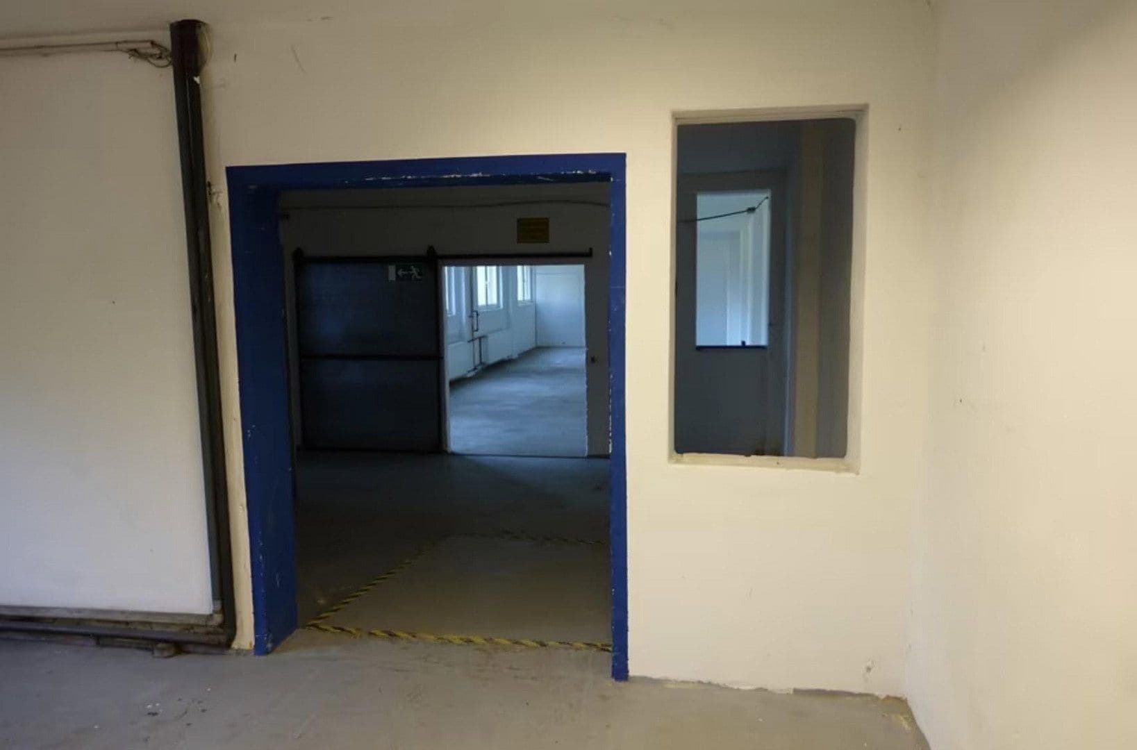 Prenájom nebytového priestoru 330 m², Tönisvorst, Severné Porýnie - Westfálsko Prenájom nebytového priestoru 330 m², Tönisvorst, Severné Porýnie - Westfálsko