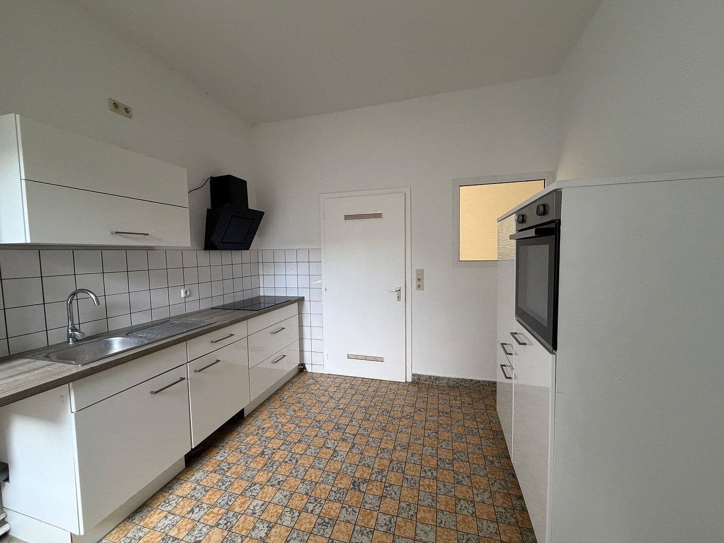 Prenájom bytu 3-izbový 88 m², Pönitz, Šlezvicko-Holštajnsko Prenájom bytu 3-izbový 88 m², Pönitz, Šlezvicko-Holštajnsko