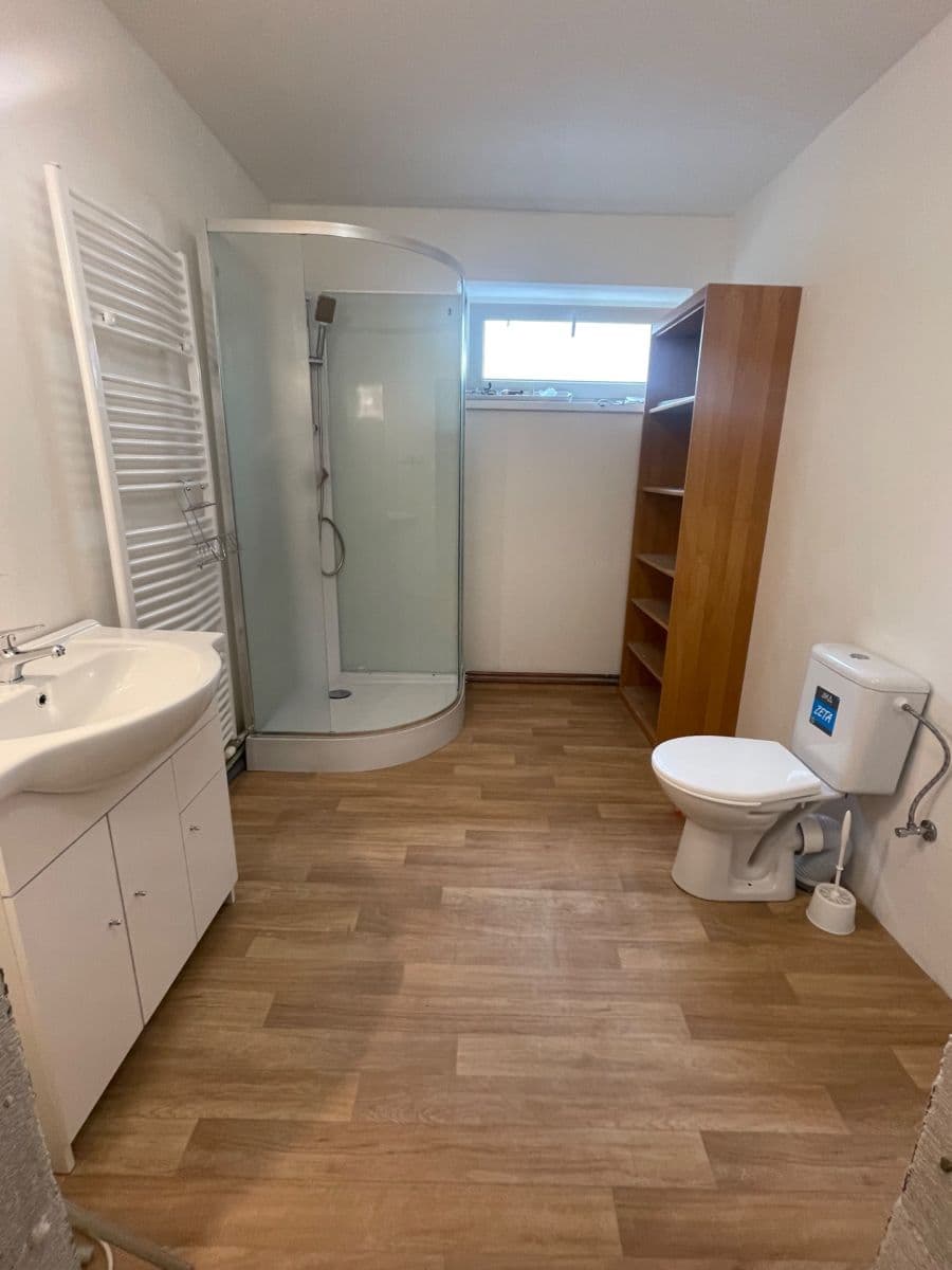 Prenájom bytu 3-izbový 70 m², Na výspě, Praha, Praha Prenájom bytu 3-izbový 70 m², Na výspě, Praha, Praha