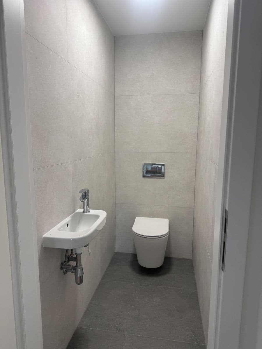 Prenájom bytu 3-izbový 76 m², Ke stadionu, Kladno, Středočeský kraj Prenájom bytu 3-izbový 76 m², Ke stadionu, Kladno, Středočeský kraj