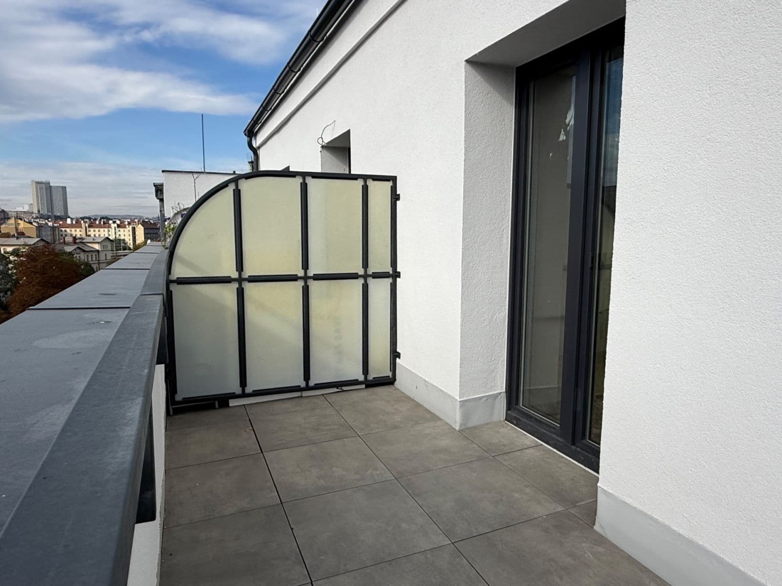 Predaj bytu 2-izbový 56 m², Ukrajinská, Praha, Praha Predaj bytu 2-izbový 56 m², Ukrajinská, Praha, Praha