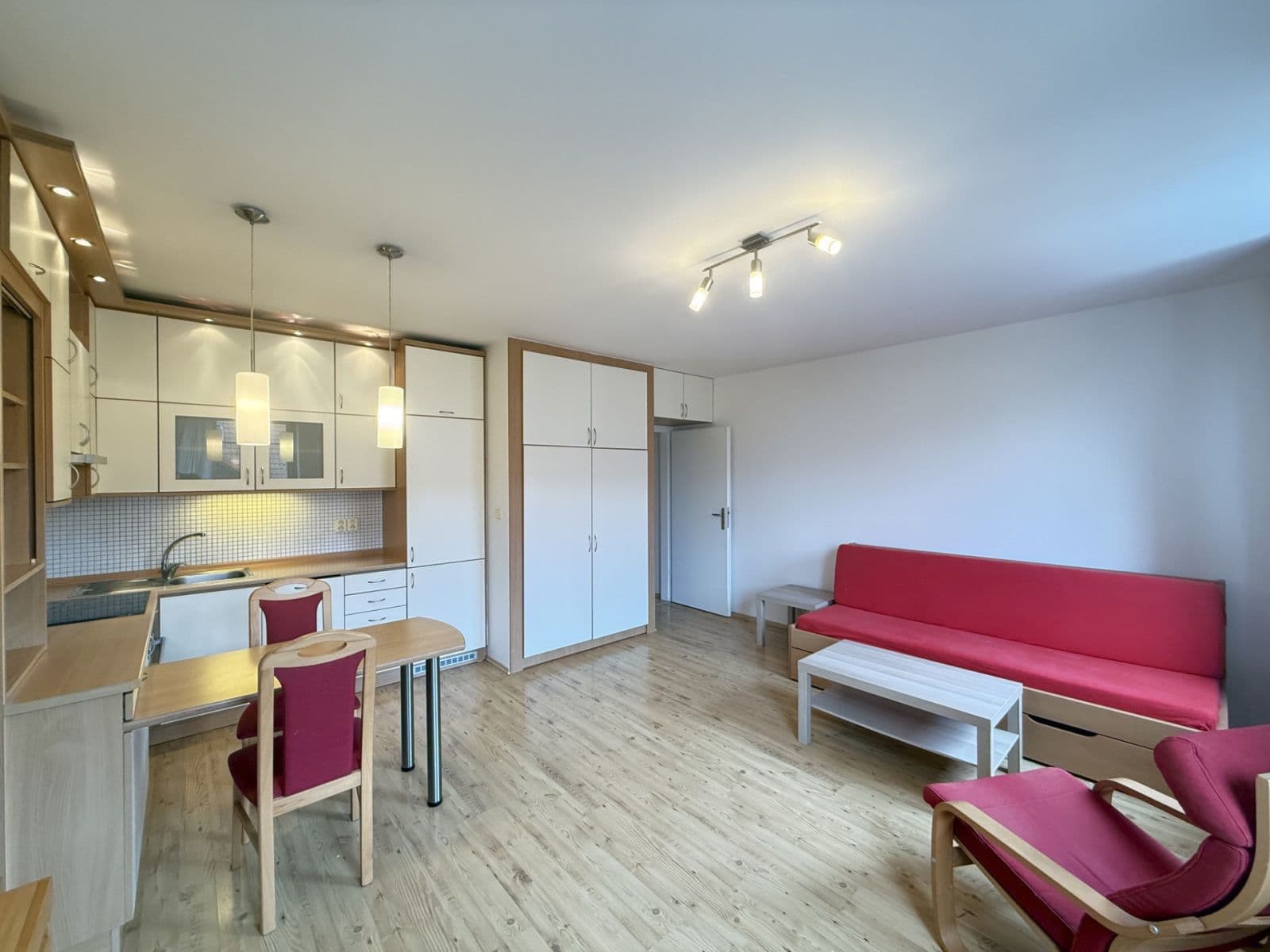 Predaj bytu 1-izbový 32 m², Mezi Domy, Jesenice, Středočeský kraj Predaj bytu 1-izbový 32 m², Mezi Domy, Jesenice, Středočeský kraj