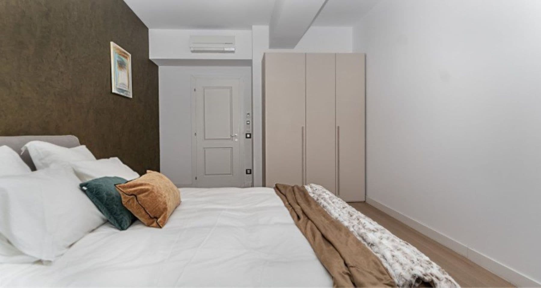Prenájom bytu 2-izbový 70 m², Letohradská, Praha, Praha Prenájom bytu 2-izbový 70 m², Letohradská, Praha, Praha
