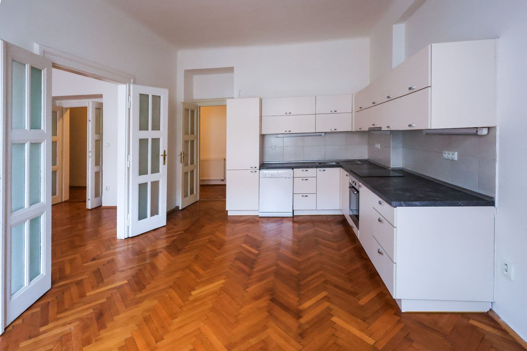 Prenájom bytu 2-izbový 110 m², Na Hutích, Praha, Praha Prenájom bytu 2-izbový 110 m², Na Hutích, Praha, Praha