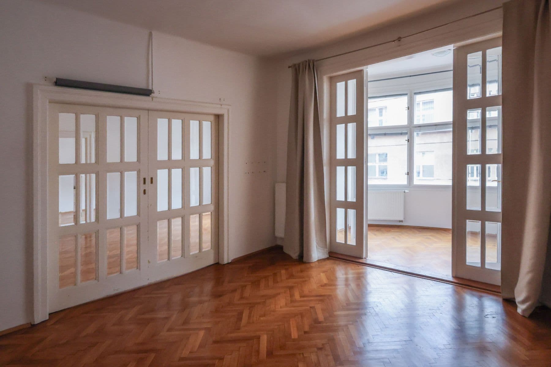 Prenájom bytu 2-izbový 110 m², Na Hutích, Praha, Praha Prenájom bytu 2-izbový 110 m², Na Hutích, Praha, Praha