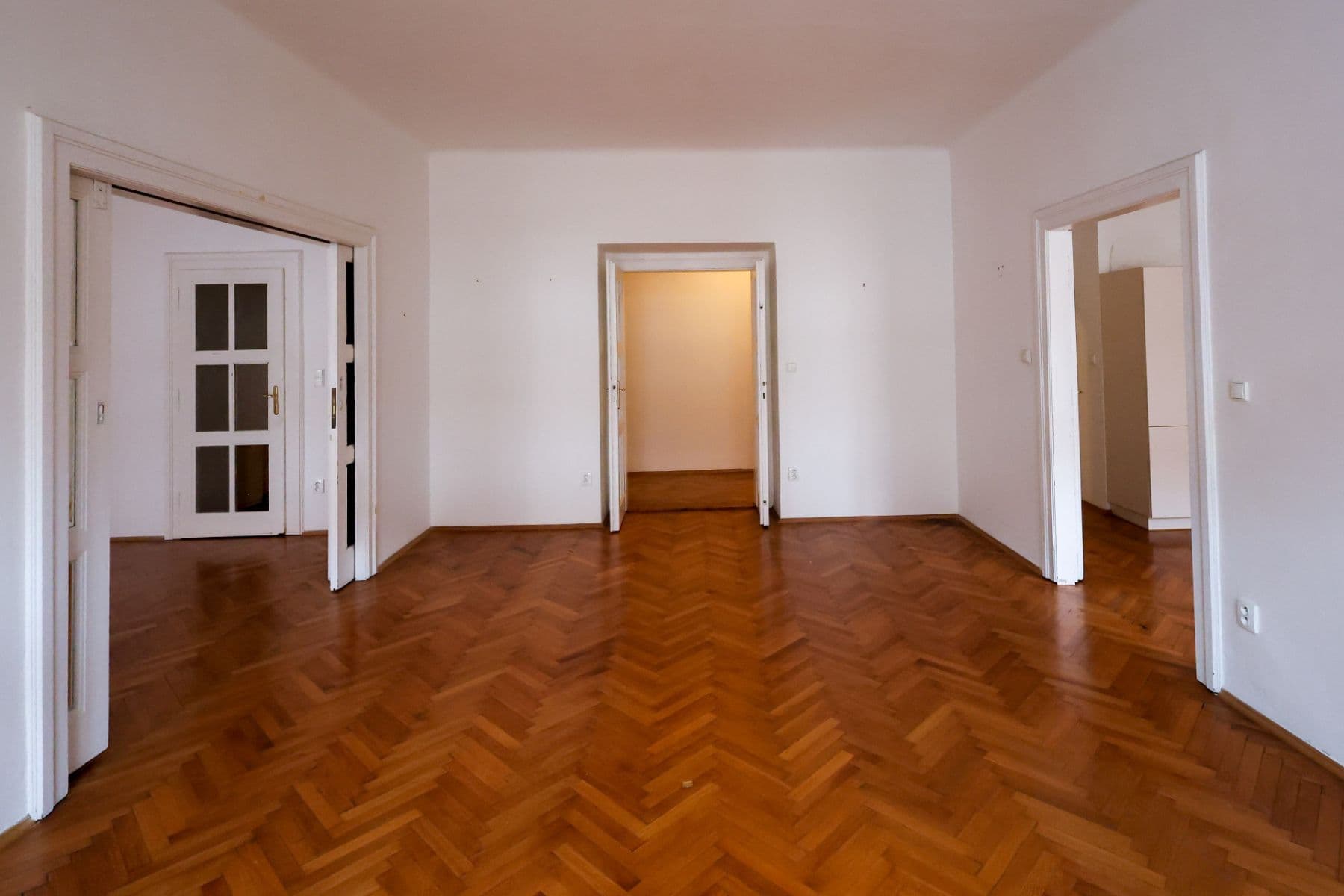 Prenájom bytu 2-izbový 110 m², Na Hutích, Praha, Praha Prenájom bytu 2-izbový 110 m², Na Hutích, Praha, Praha