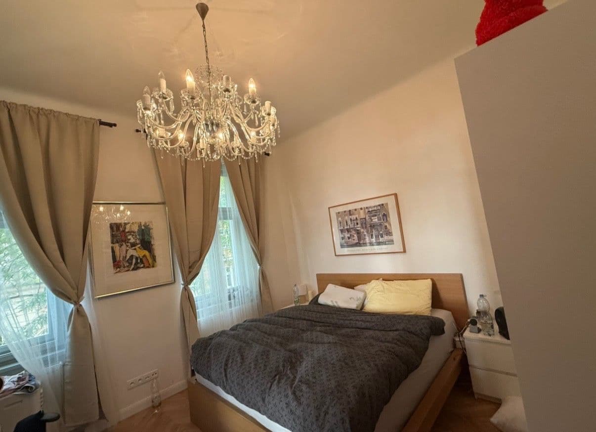 Prenájom bytu 2-izbový 81 m², Velehradská, Praha, Praha Prenájom bytu 2-izbový 81 m², Velehradská, Praha, Praha