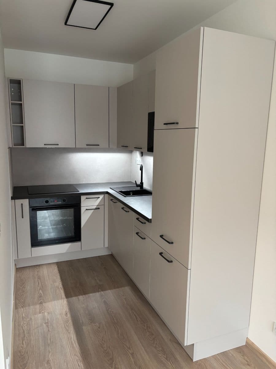 Prenájom bytu 2-izbový 46 m², Arnošta Staňka, Praha, Praha Prenájom bytu 2-izbový 46 m², Arnošta Staňka, Praha, Praha