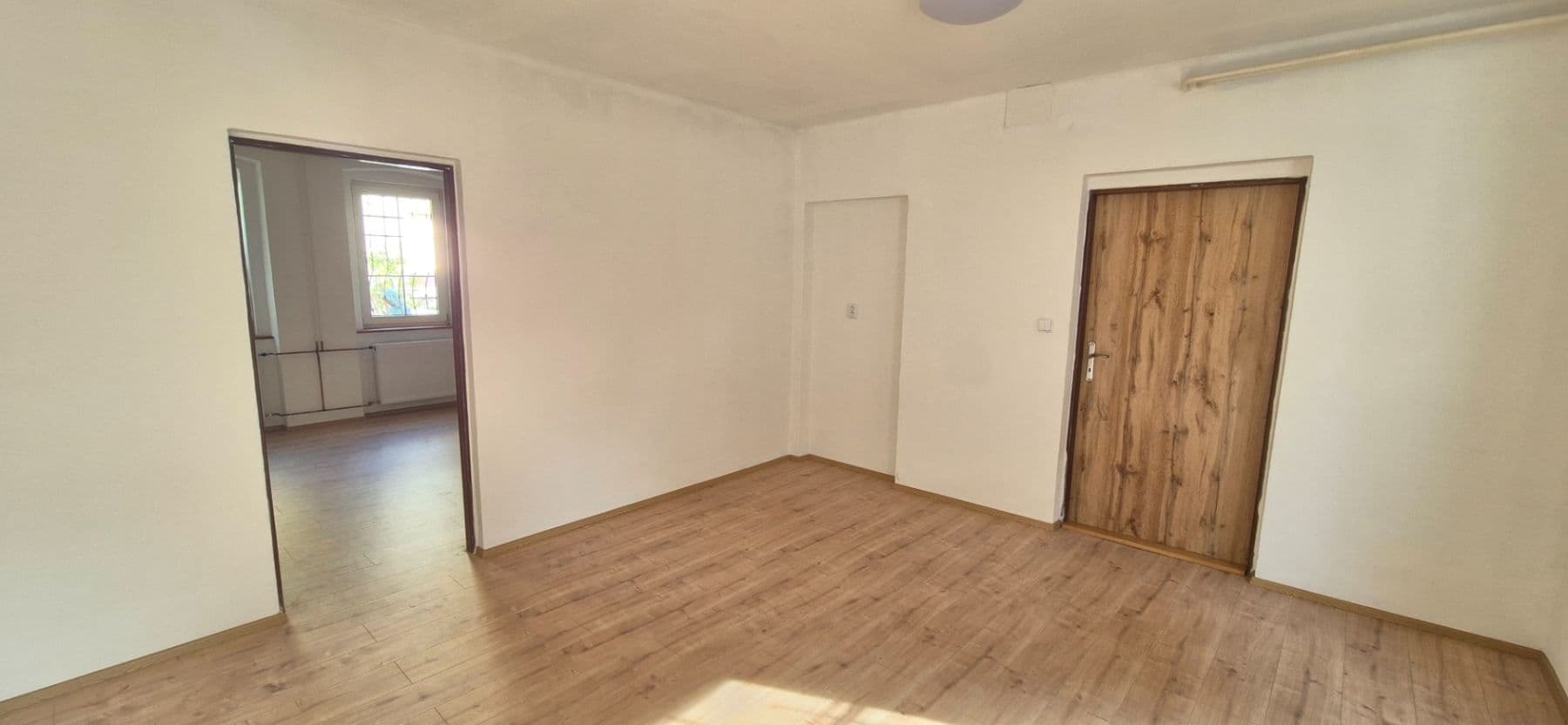 Prenájom bytu 3-izbový 76 m², Husova, Nejdek, Karlovarský kraj Prenájom bytu 3-izbový 76 m², Husova, Nejdek, Karlovarský kraj