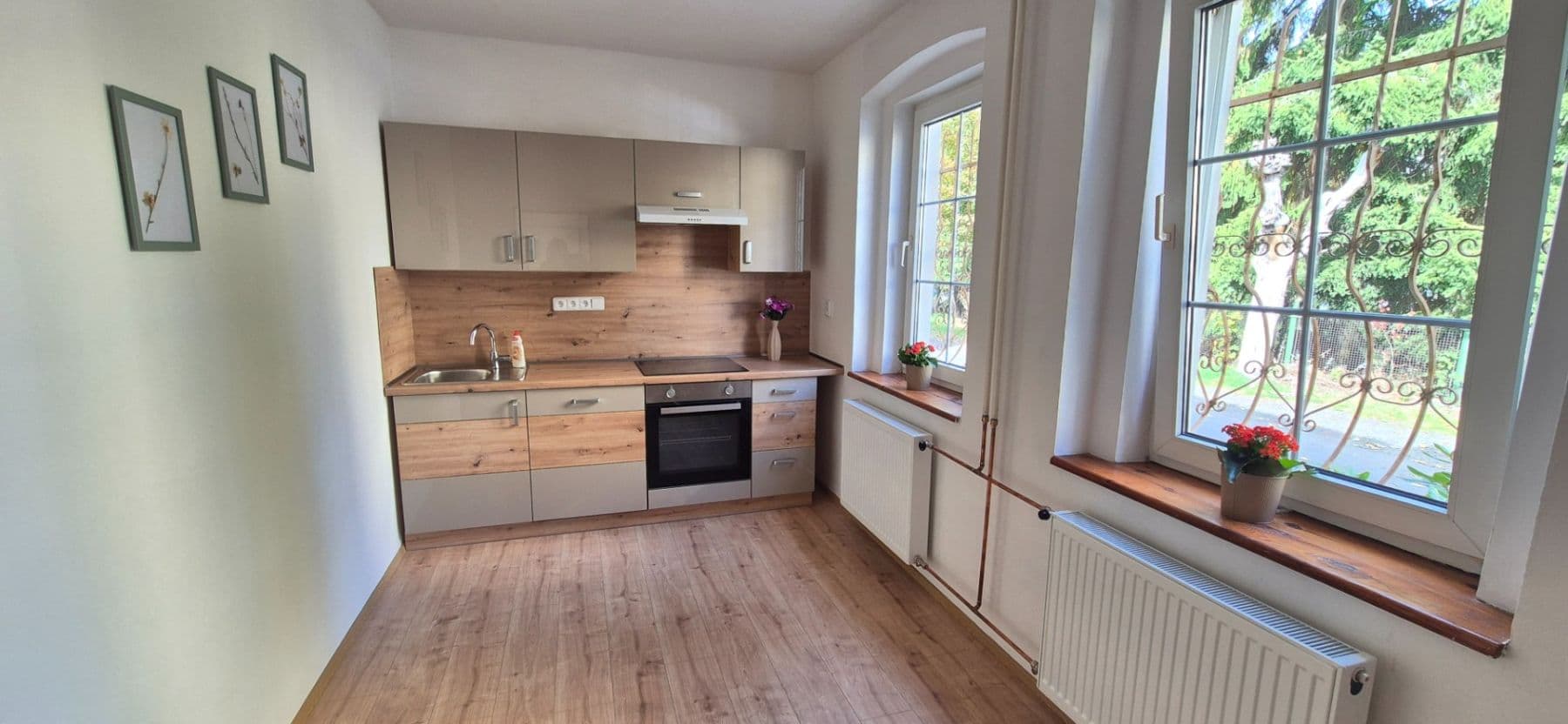 Prenájom bytu 3-izbový 76 m², Husova, Nejdek, Karlovarský kraj Prenájom bytu 3-izbový 76 m², Husova, Nejdek, Karlovarský kraj