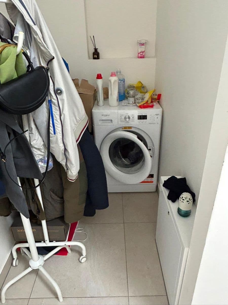 Prenájom bytu 1-izbový 36 m², Choceradská, Praha, Praha Prenájom bytu 1-izbový 36 m², Choceradská, Praha, Praha