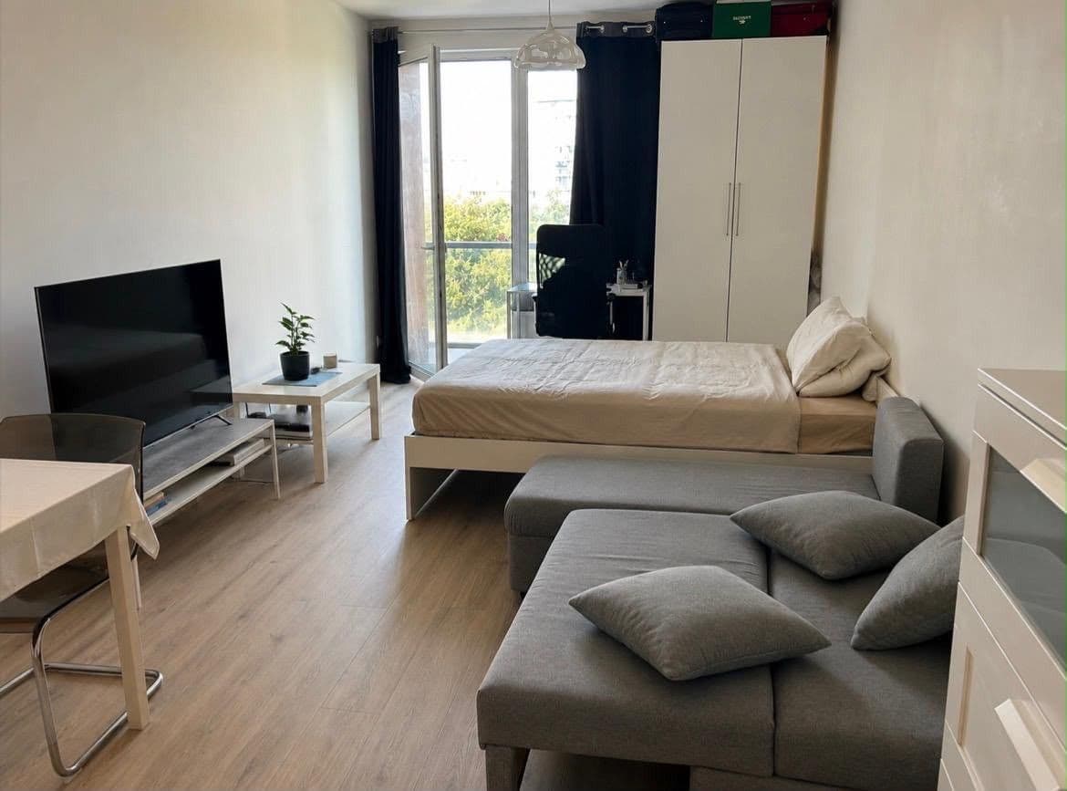 Prenájom bytu 1-izbový 36 m², Choceradská, Praha, Praha Prenájom bytu 1-izbový 36 m², Choceradská, Praha, Praha