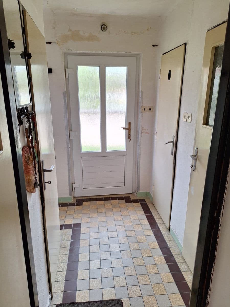 Predaj rekreačného objektu 85 m², pozemok 858 m², Lažany, Jihočeský kraj Predaj rekreačného objektu 85 m², pozemok 858 m², Lažany, Jihočeský kraj