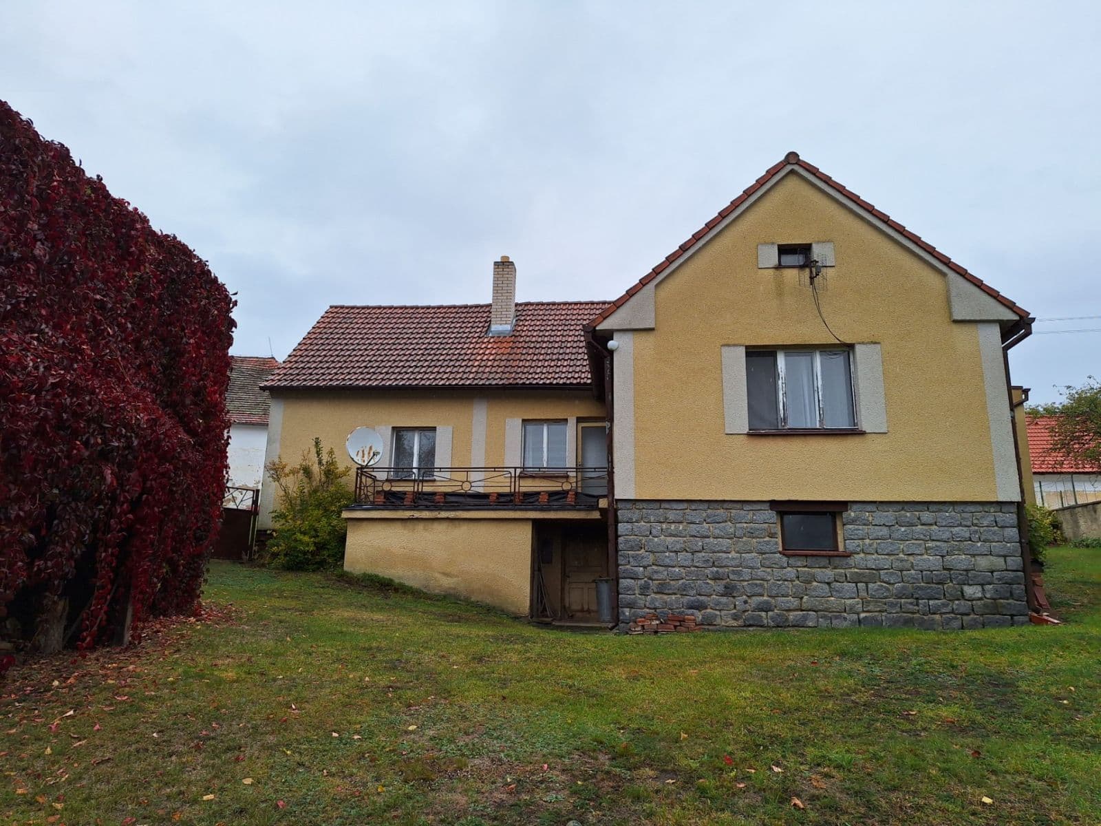 Predaj rekreačného objektu 85 m², pozemok 858 m², Lažany, Jihočeský kraj Predaj rekreačného objektu 85 m², pozemok 858 m², Lažany, Jihočeský kraj