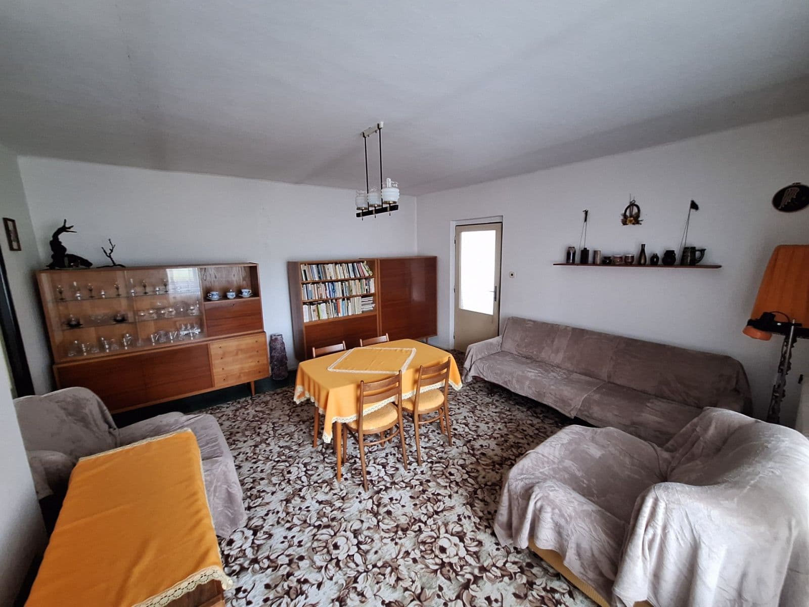 Predaj rekreačného objektu 85 m², pozemok 858 m², Lažany, Jihočeský kraj Predaj rekreačného objektu 85 m², pozemok 858 m², Lažany, Jihočeský kraj