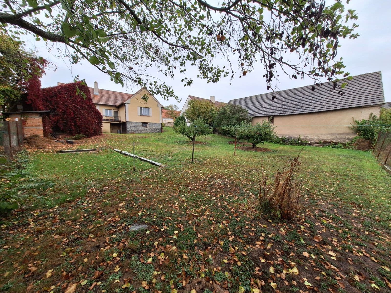 Predaj rekreačného objektu 85 m², pozemok 858 m², Lažany, Jihočeský kraj Predaj rekreačného objektu 85 m², pozemok 858 m², Lažany, Jihočeský kraj