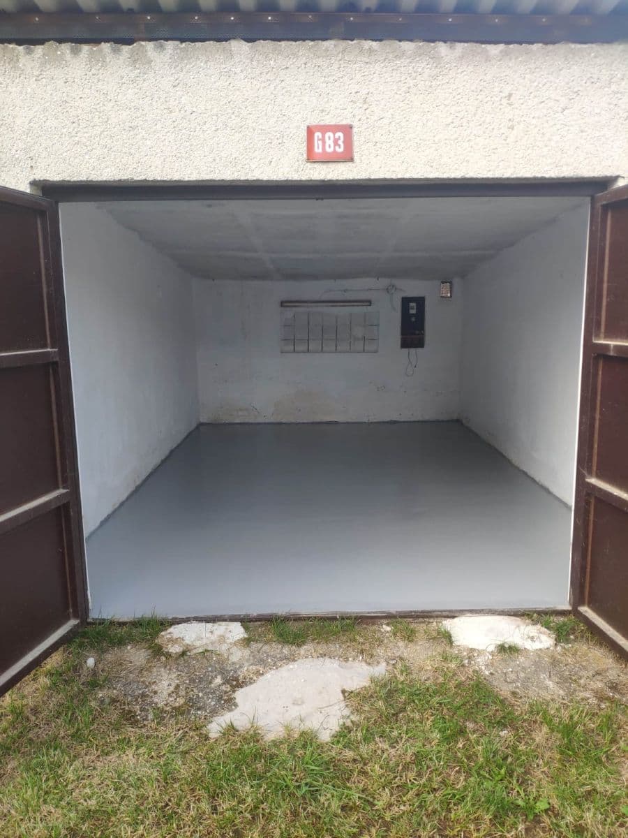Predaj garáže 23 m², Tlučná, Plzeňský kraj Predaj garáže 23 m², Tlučná, Plzeňský kraj