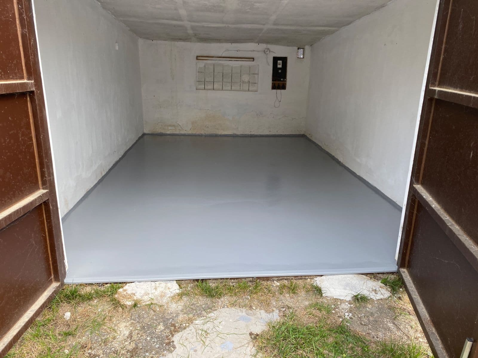 Predaj garáže 23 m², Tlučná, Plzeňský kraj Predaj garáže 23 m², Tlučná, Plzeňský kraj