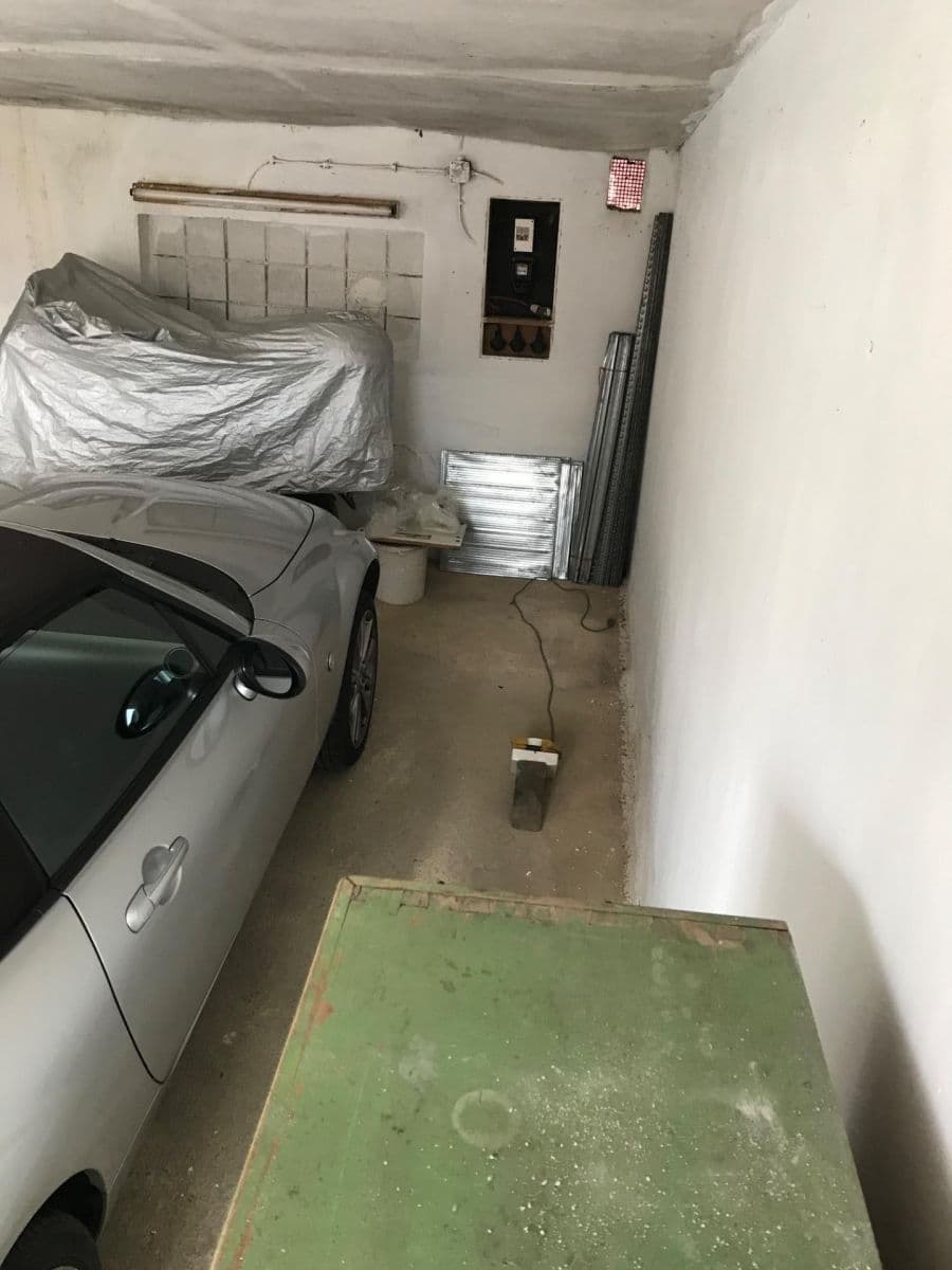 Predaj garáže 23 m², Tlučná, Plzeňský kraj Predaj garáže 23 m², Tlučná, Plzeňský kraj