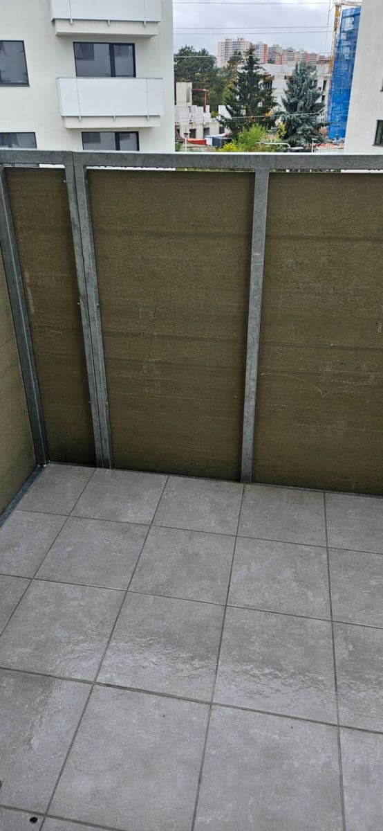 Prenájom bytu 2-izbový 50 m², Lesík, Kladno, Středočeský kraj Prenájom bytu 2-izbový 50 m², Lesík, Kladno, Středočeský kraj