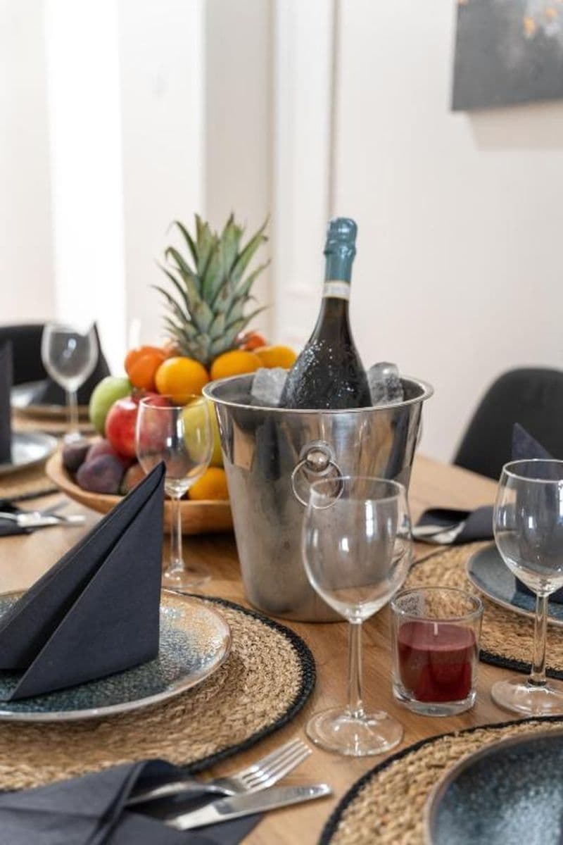 Prenájom bytu 94 m², Žitná, Praha, Praha Prenájom bytu 94 m², Žitná, Praha, Praha