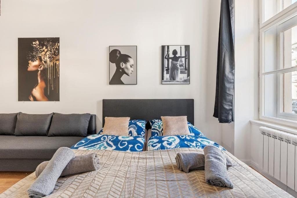 Prenájom bytu 94 m², Žitná, Praha, Praha Prenájom bytu 94 m², Žitná, Praha, Praha
