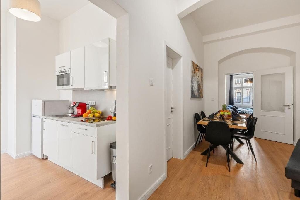 Prenájom bytu 94 m², Žitná, Praha, Praha Prenájom bytu 94 m², Žitná, Praha, Praha