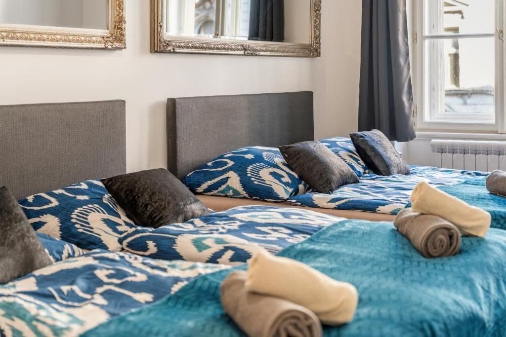 Prenájom bytu 94 m², Žitná, Praha, Praha Prenájom bytu 94 m², Žitná, Praha, Praha