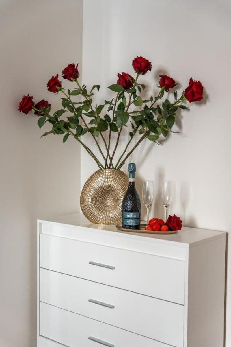 Prenájom bytu 94 m², Žitná, Praha, Praha Prenájom bytu 94 m², Žitná, Praha, Praha