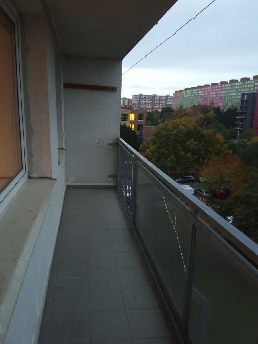 Prenájom bytu 4-izbový 71 m², U Pentlovky, Praha, Praha Prenájom bytu 4-izbový 71 m², U Pentlovky, Praha, Praha
