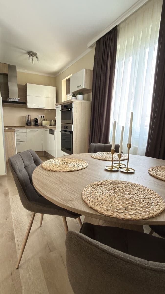 Prenájom bytu 52 m², Miloše Havla, Praha, Praha Prenájom bytu 52 m², Miloše Havla, Praha, Praha