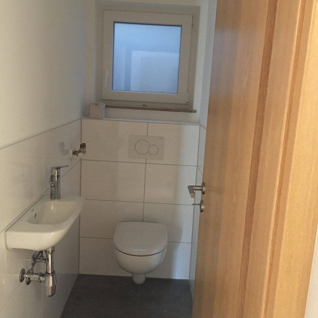 Prenájom bytu 3-izbový 86 m², Laudenbach, Bavorsko Prenájom bytu 3-izbový 86 m², Laudenbach, Bavorsko