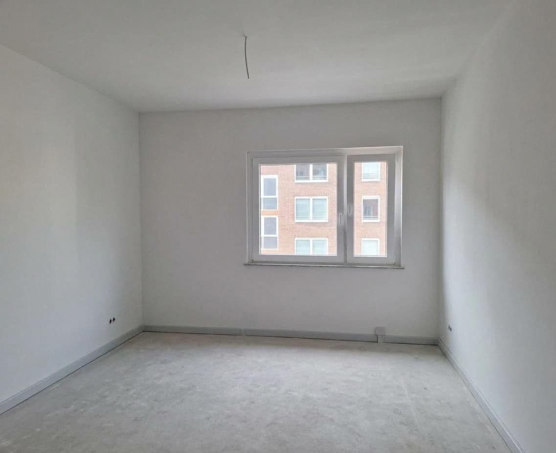 Prenájom bytu 4-izbový 86 m², Hohenzolleernstr. 68, Essen, Severné Porýnie - Westfálsko Prenájom bytu 4-izbový 86 m², Hohenzolleernstr. 68, Essen, Severné Porýnie - Westfálsko