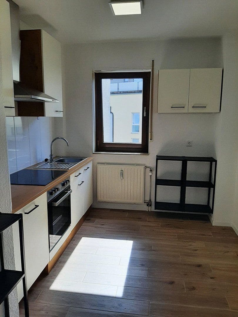 Prenájom bytu 2-izbový 54 m², Rathenaustr. 24B, Offenbach, Hesensko Prenájom bytu 2-izbový 54 m², Rathenaustr. 24B, Offenbach, Hesensko