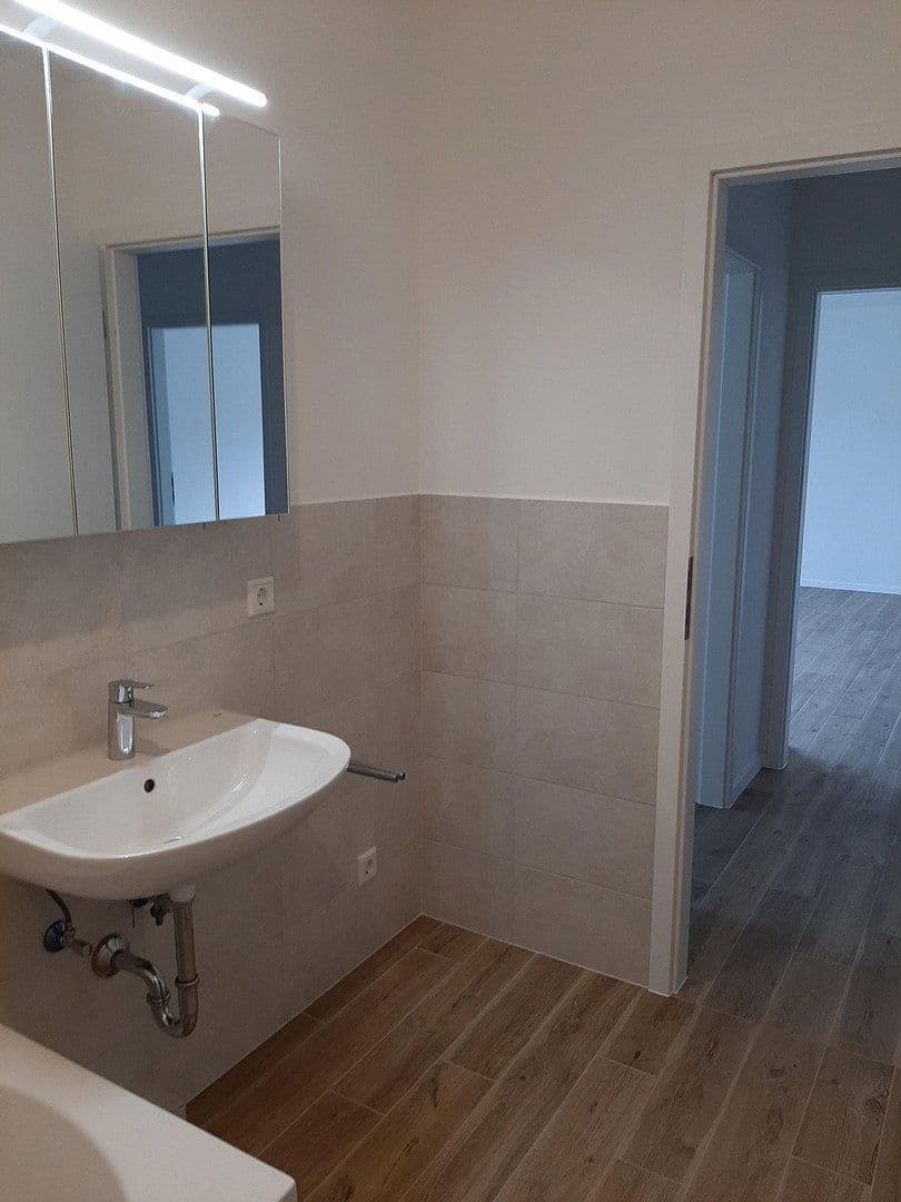 Prenájom bytu 2-izbový 54 m², Rathenaustr. 24B, Offenbach, Hesensko Prenájom bytu 2-izbový 54 m², Rathenaustr. 24B, Offenbach, Hesensko