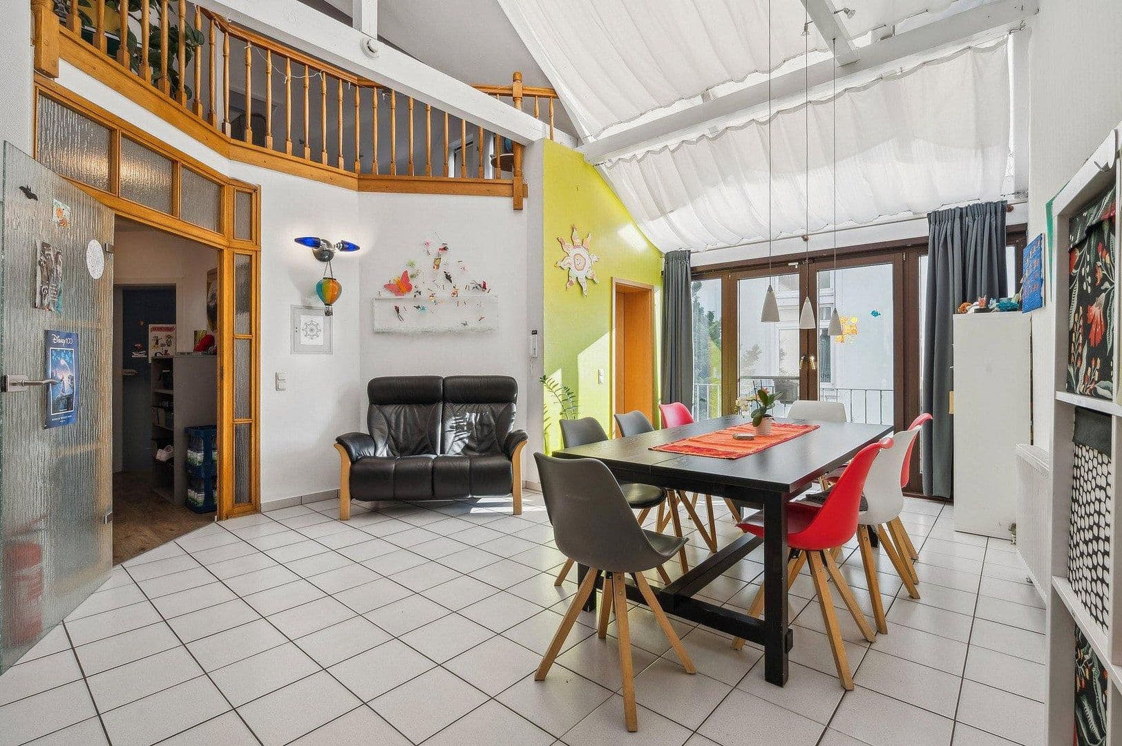 Predaj domu 457 m², pozemok 529 m², Fauerbacher Str. 72, Friedberg (Hessen), Hesensko Predaj domu 457 m², pozemok 529 m², Fauerbacher Str. 72, Friedberg (Hessen), Hesensko
