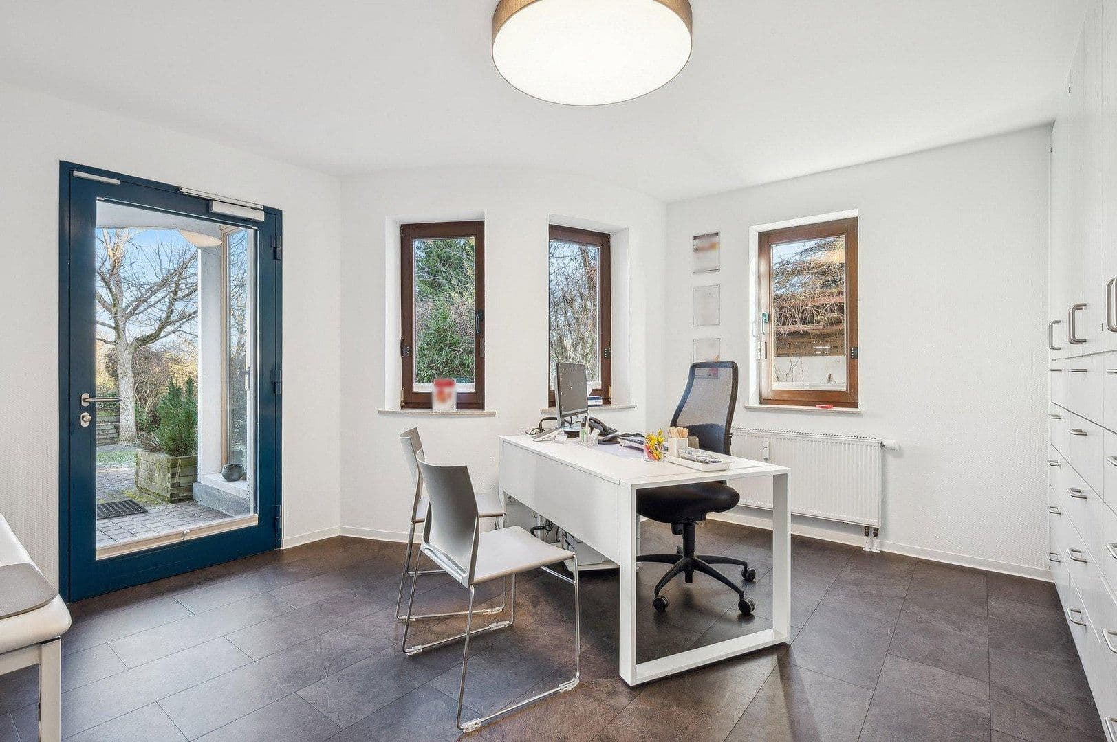 Predaj domu 457 m², pozemok 529 m², Fauerbacher Str. 72, Friedberg (Hessen), Hesensko Predaj domu 457 m², pozemok 529 m², Fauerbacher Str. 72, Friedberg (Hessen), Hesensko