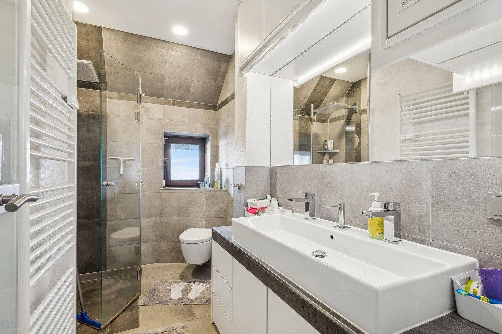 Predaj domu 457 m², pozemok 529 m², Fauerbacher Str. 72, Friedberg (Hessen), Hesensko Predaj domu 457 m², pozemok 529 m², Fauerbacher Str. 72, Friedberg (Hessen), Hesensko