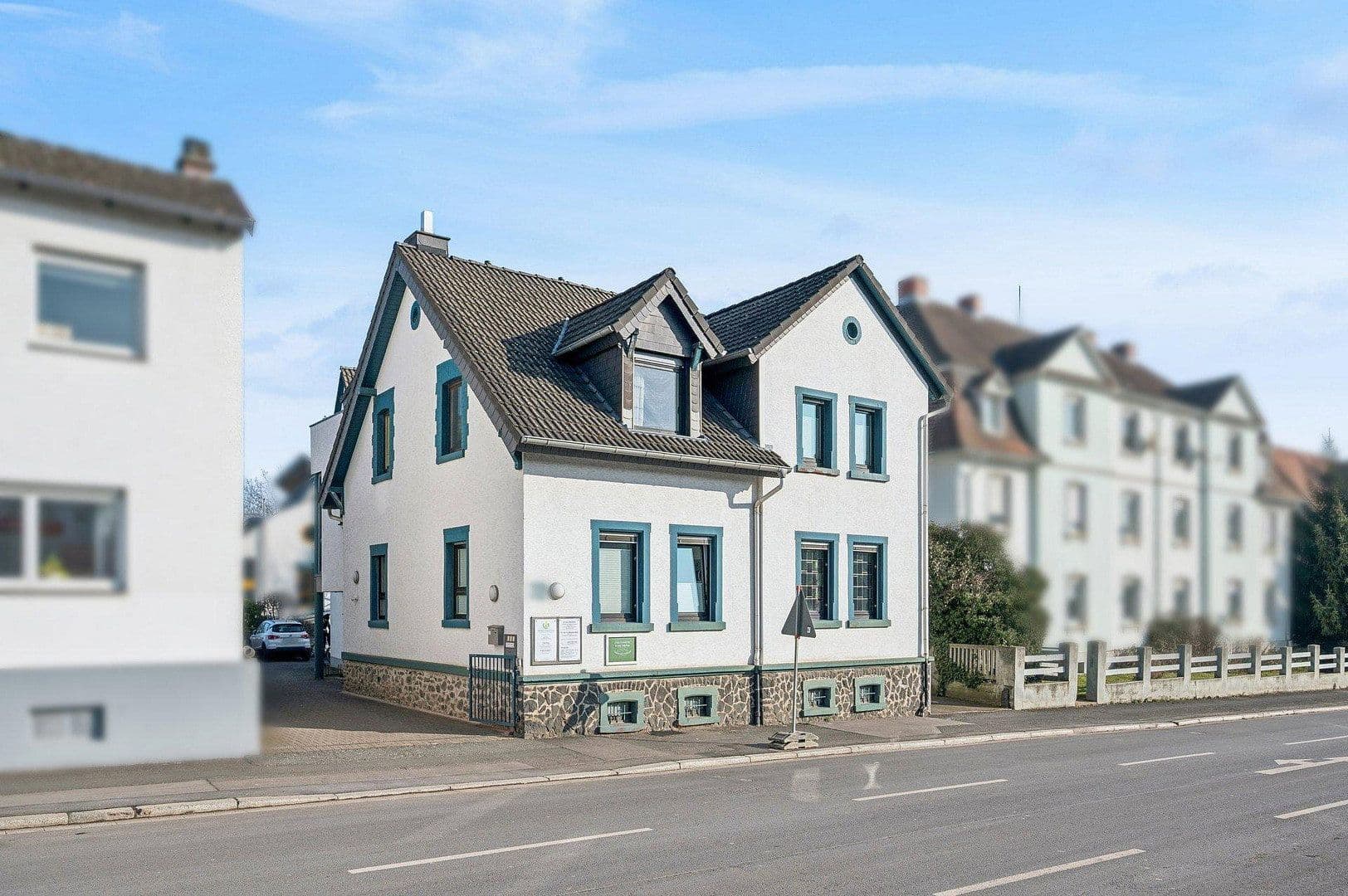 Predaj domu 457 m², pozemok 529 m², Fauerbacher Str. 72, Friedberg (Hessen), Hesensko Predaj domu 457 m², pozemok 529 m², Fauerbacher Str. 72, Friedberg (Hessen), Hesensko