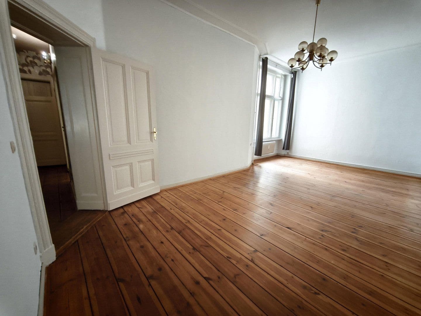 Predaj bytu 3-izbový 73 m², Emser Str. 76, Berlin, Berlín Predaj bytu 3-izbový 73 m², Emser Str. 76, Berlin, Berlín