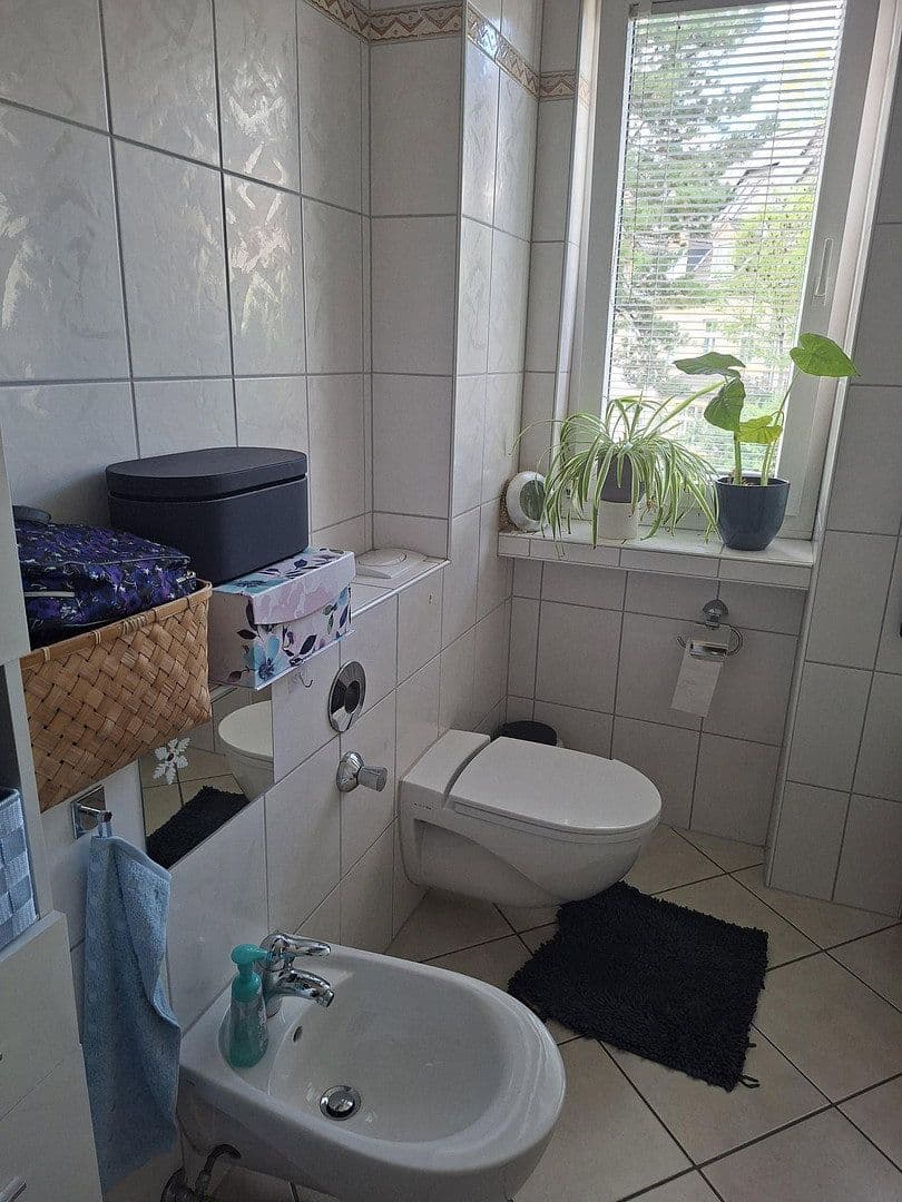 Prenájom bytu 3-izbový 95 m², Weyerstr. 2, Essen, Severné Porýnie - Westfálsko Prenájom bytu 3-izbový 95 m², Weyerstr. 2, Essen, Severné Porýnie - Westfálsko