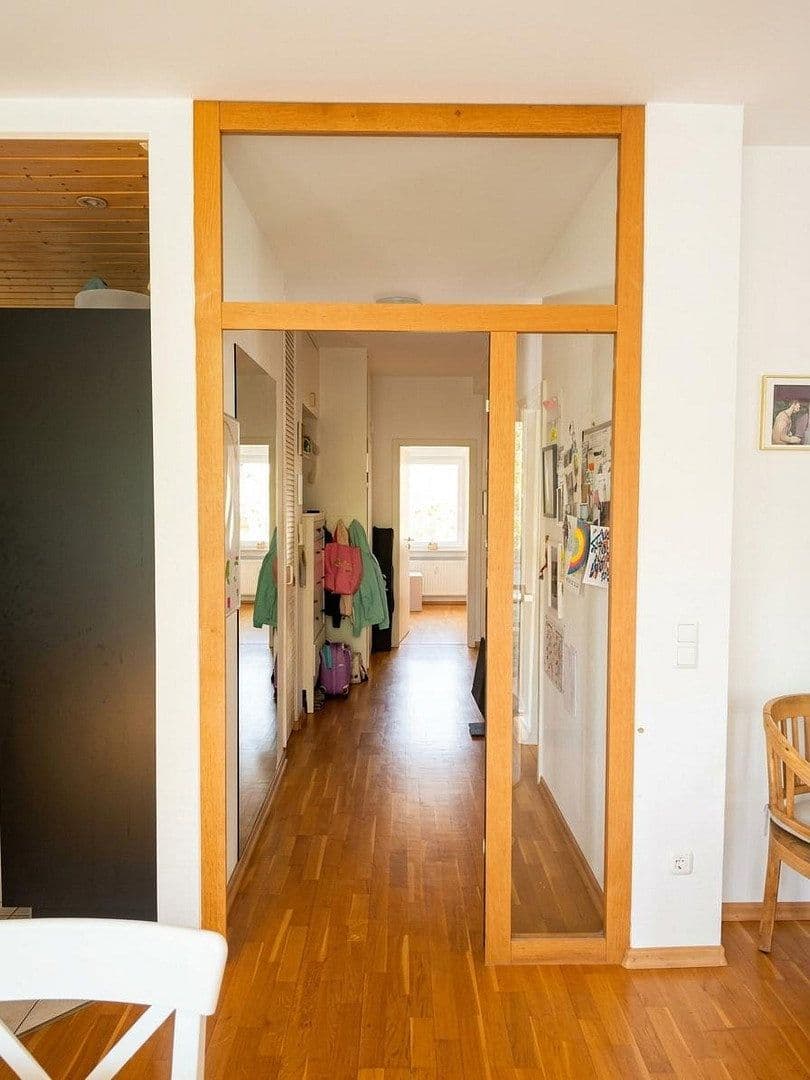 Prenájom bytu 3-izbový 95 m², Weyerstr. 2, Essen, Severné Porýnie - Westfálsko Prenájom bytu 3-izbový 95 m², Weyerstr. 2, Essen, Severné Porýnie - Westfálsko