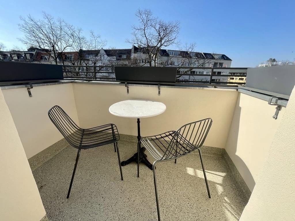 Predaj bytu 3-izbový 100 m², Berlin, Berlín Predaj bytu 3-izbový 100 m², Berlin, Berlín
