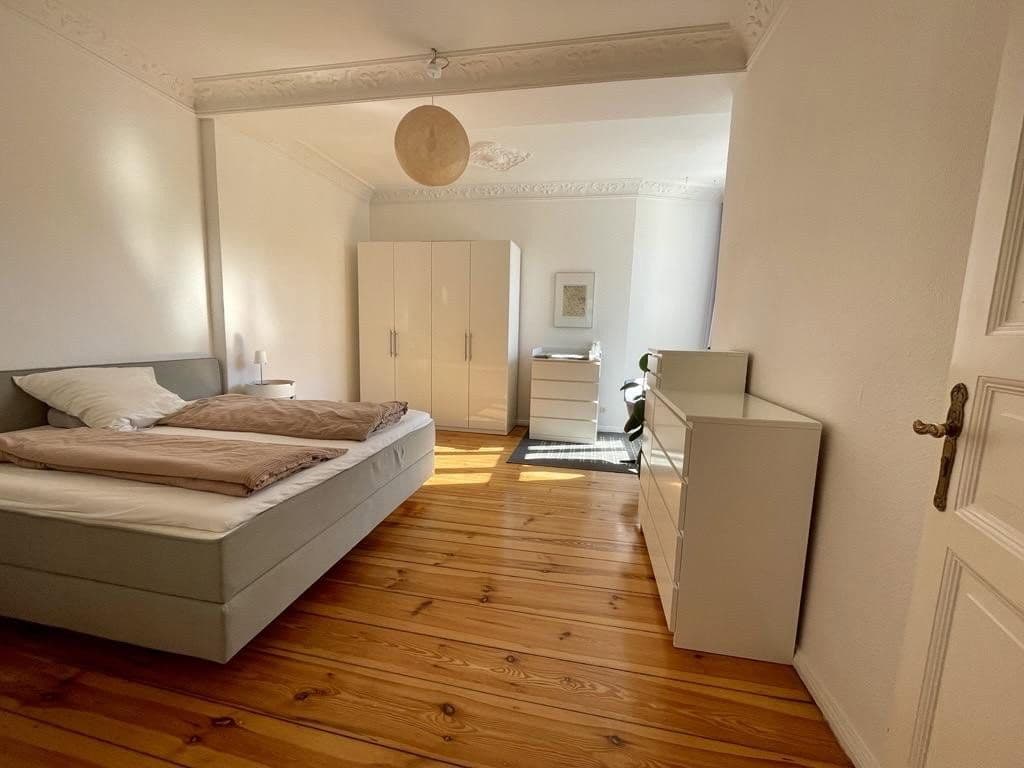 Predaj bytu 3-izbový 100 m², Berlin, Berlín Predaj bytu 3-izbový 100 m², Berlin, Berlín