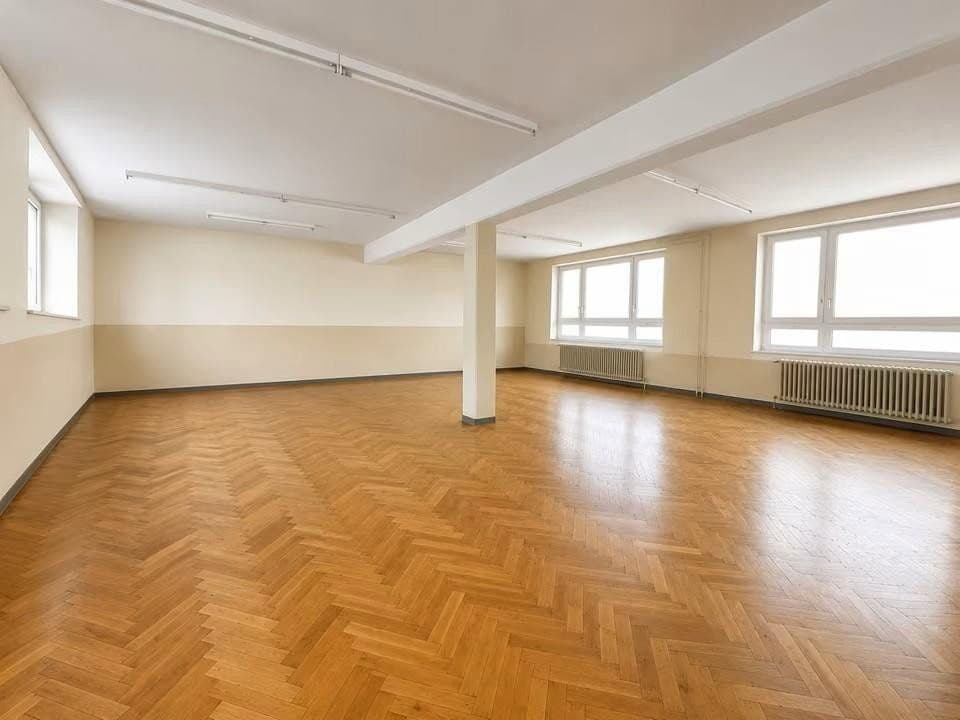 Prenájom nebytového priestoru 1.000 m², Kornbühlstr. 100, Burladingen, Bádensko-Wurttembersko Prenájom nebytového priestoru 1.000 m², Kornbühlstr. 100, Burladingen, Bádensko-Wurttembersko