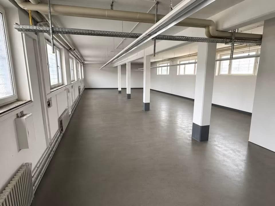 Prenájom nebytového priestoru 1.000 m², Kornbühlstr. 100, Burladingen, Bádensko-Wurttembersko Prenájom nebytového priestoru 1.000 m², Kornbühlstr. 100, Burladingen, Bádensko-Wurttembersko
